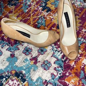 Elegant‎ Peep-Toe Pumps - Timeless Sophistication